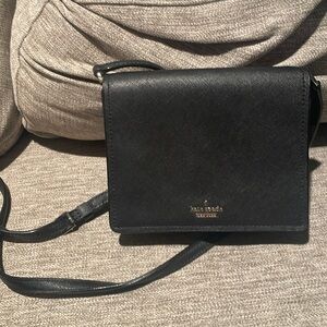 Black Kate Spade Cross Body Purse. Super cute like new